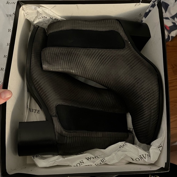 Women’s Ron White Shoes - Picture 2 of 4